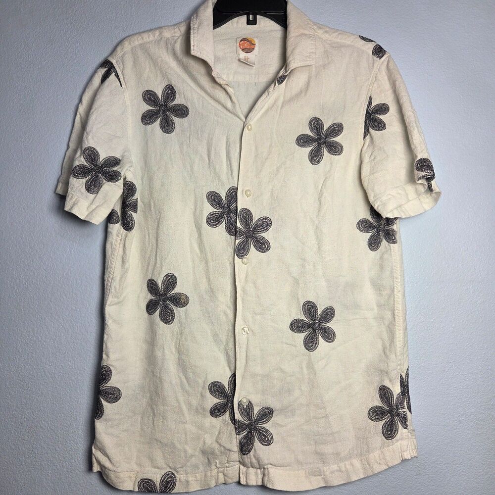 C&C California Linen Blend Embroidered Daisy Shirt S Resort Cabana Quiet Luxury